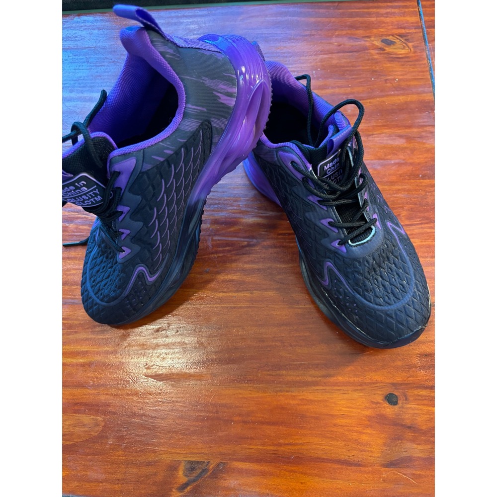 Qlusity Clotm Black and Purple Air Cushion Athletic‎ Sneakers Trainers Size 40